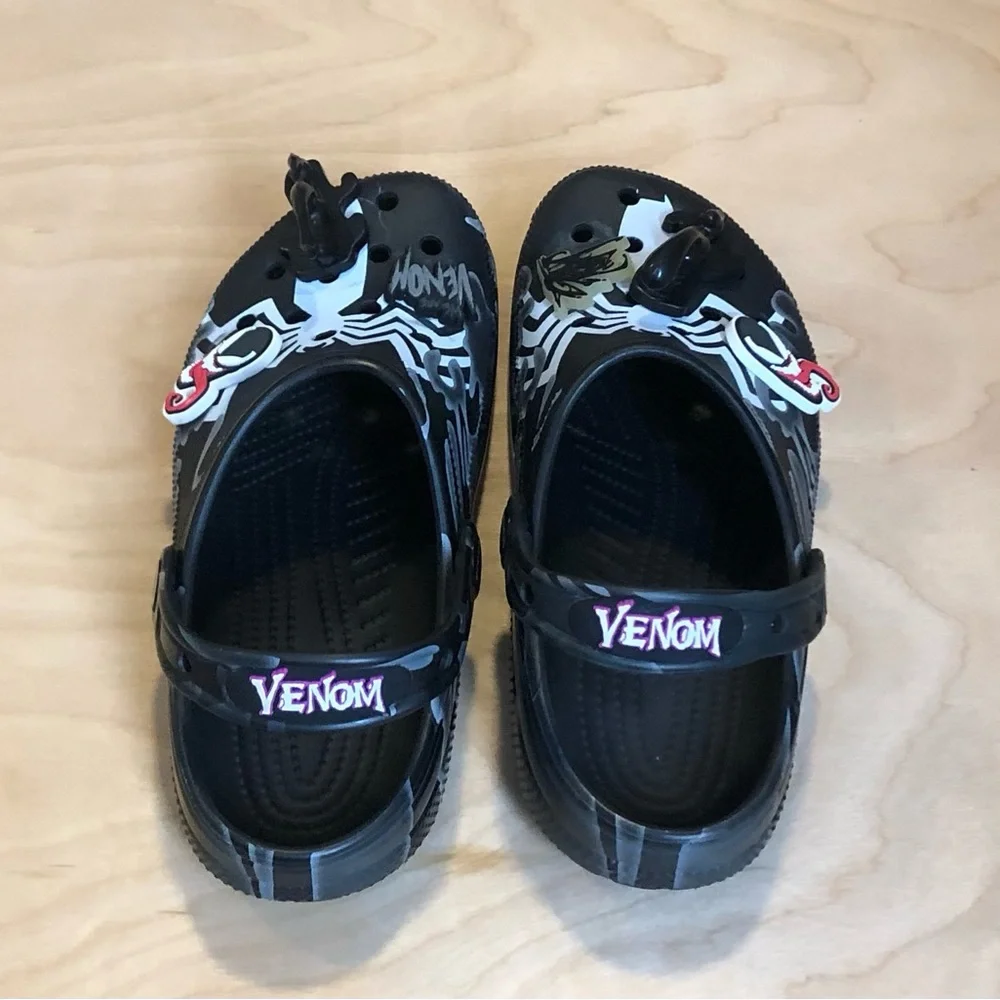 Crocs Spider Man Black Venmo Clogs Unisex Men Sz 7 Women Sz 9.